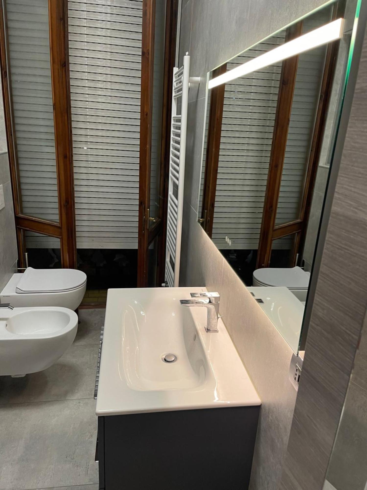 Bilocale Zona Navigli Apartment Milan Luaran gambar