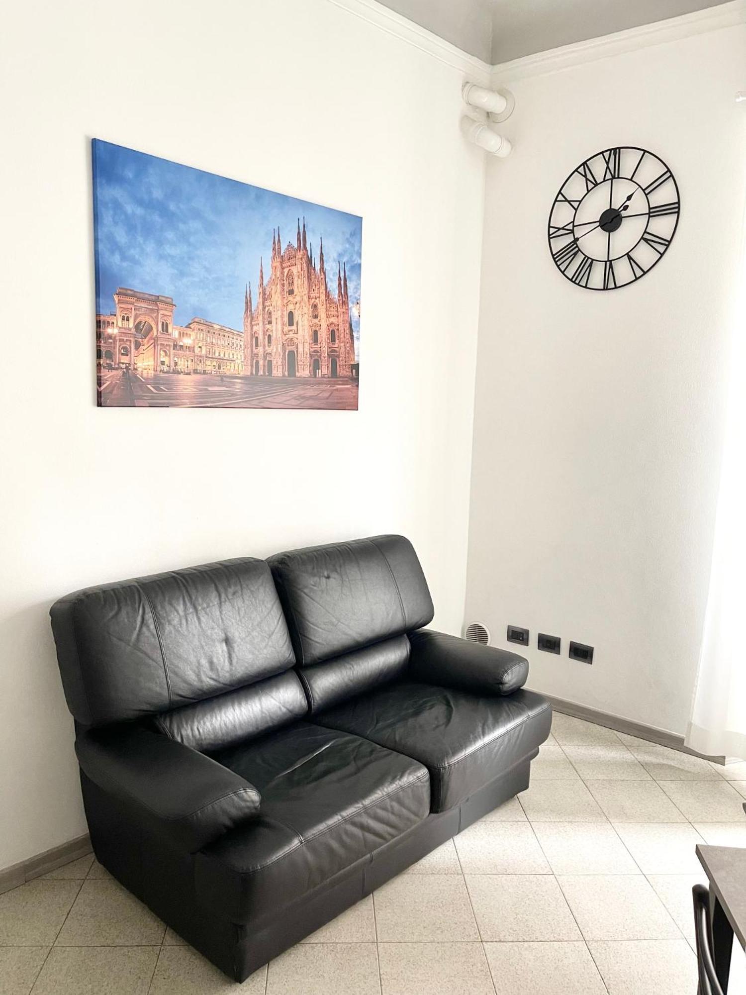Bilocale Zona Navigli Apartment Milan Luaran gambar